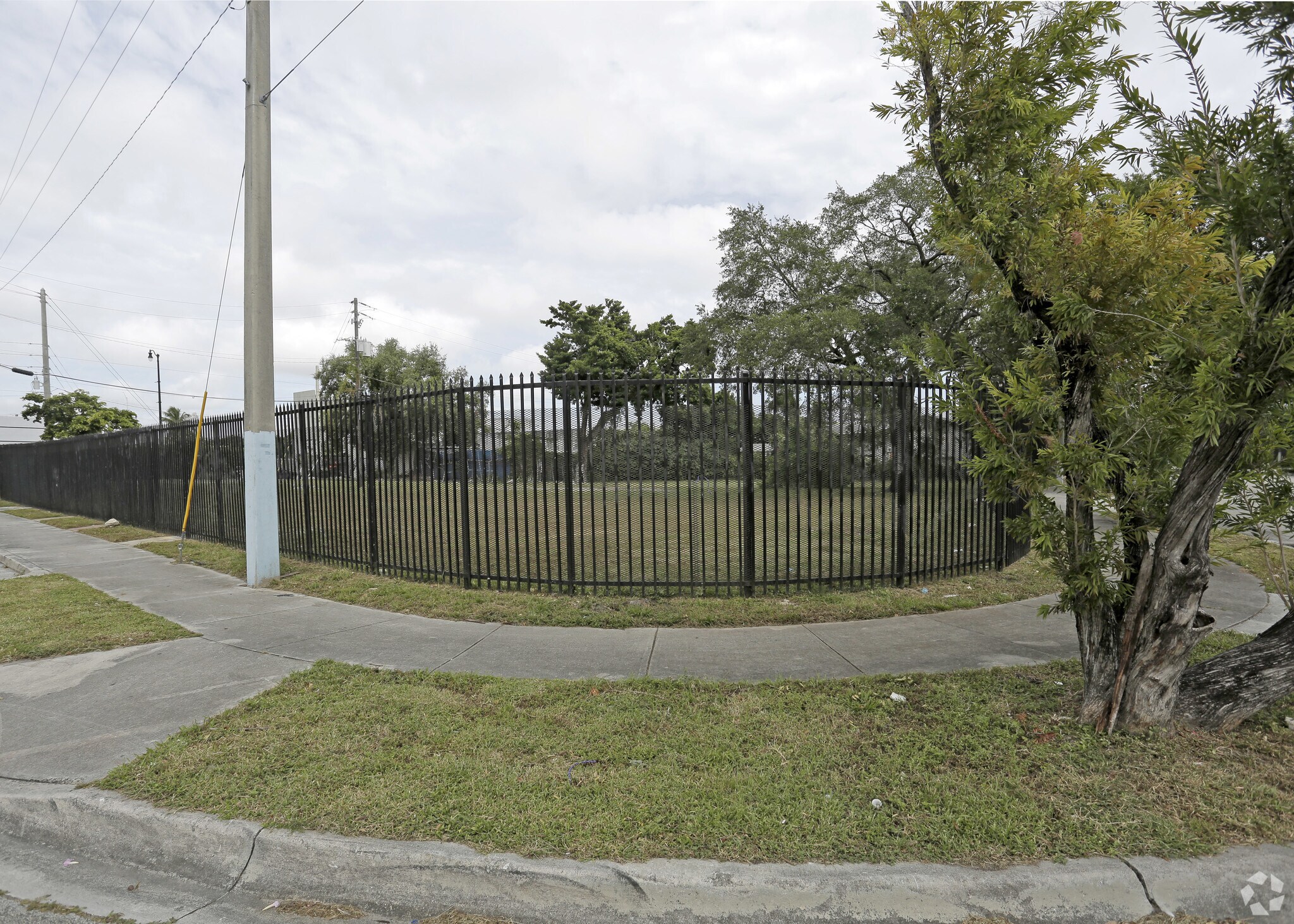 282 NW 36th St, Miami, FL à louer Photo principale- Image 1 de 9