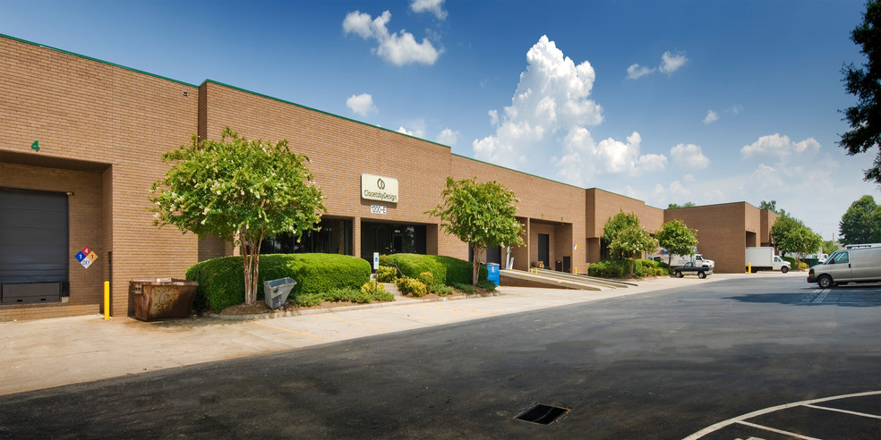 1200 Westinghouse Blvd, Charlotte, NC for lease - Building Photo - Image 2 of 2