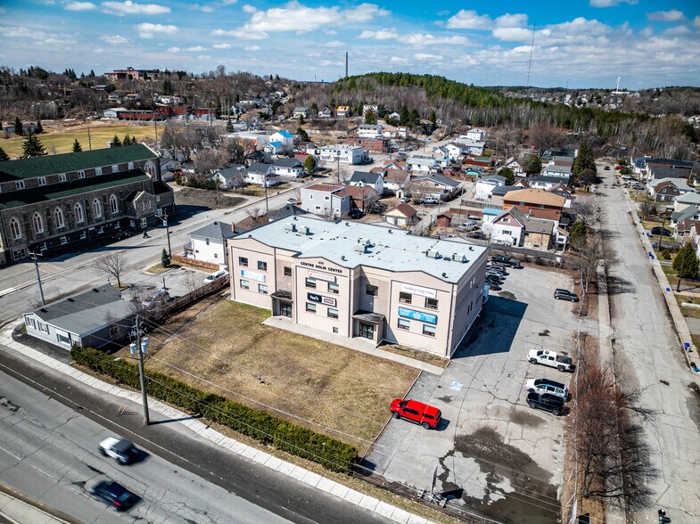 435 Notre Dame Av, Sudbury, ON for lease - Building Photo - Image 3 of 6