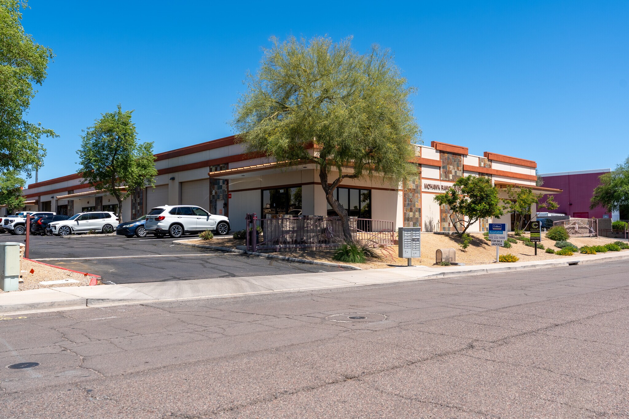 2920 E Mohawk Ln, Phoenix, AZ à vendre Photo principale- Image 1 de 1