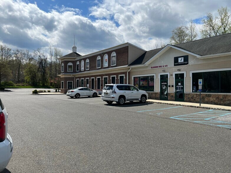 80-88 Hartford Rd, Moorestown, NJ à vendre - Photo du bâtiment - Image 3 de 4
