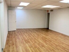 18 Bank St, Summit, NJ for lease Interior Photo- Image 2 of 6