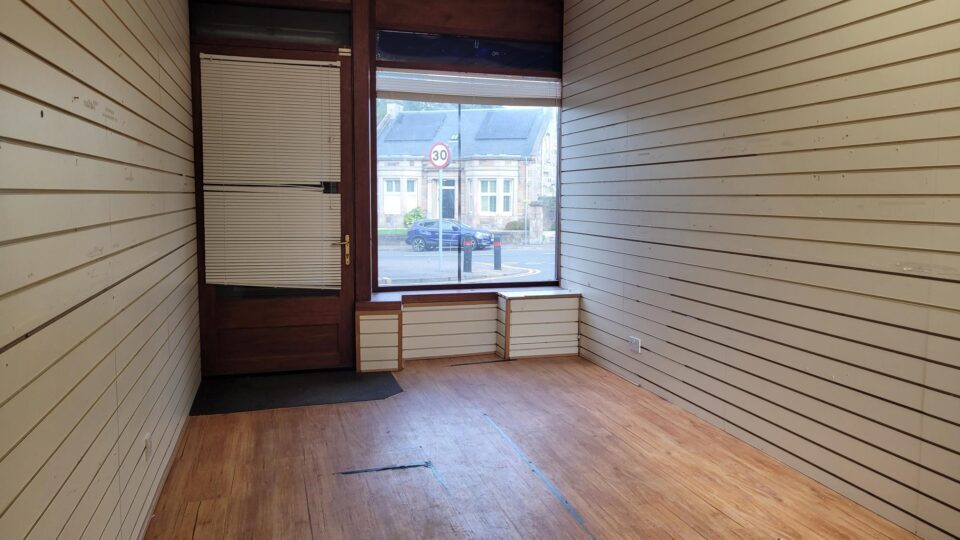 7-11 Main St, Stirling for sale - Interior Photo - Image 3 of 6