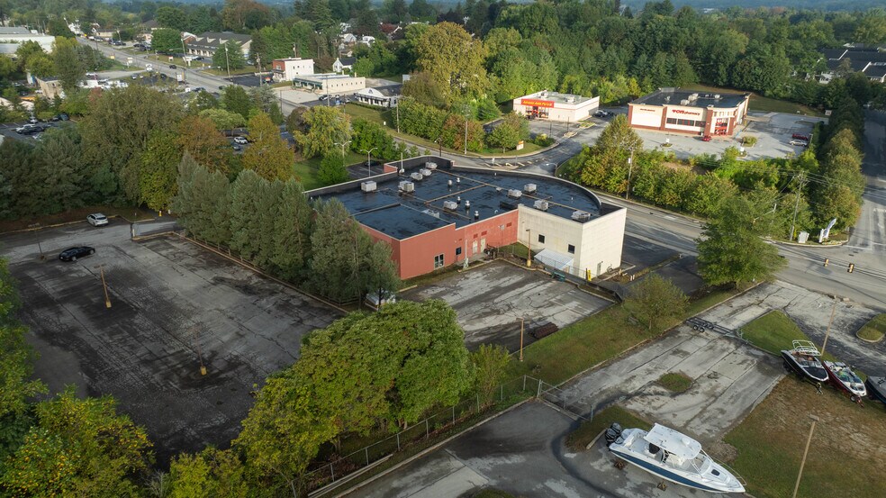 330 Lancaster Ave, Malvern, PA for sale - Aerial - Image 2 of 3