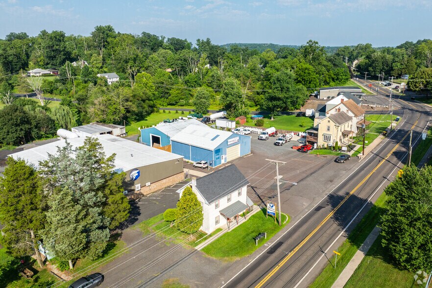 3003 Main St, Green Lane, PA à louer - Photo du bâtiment - Image 3 de 4