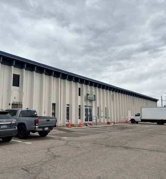 3000-3066 S Platte River Dr, Englewood, CO for lease - Building Photo - Image 1 of 8