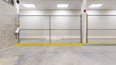 235 Rue Isabey, Montréal, QC à louer Numérisation 3D de Matterport- Image 1 de 12