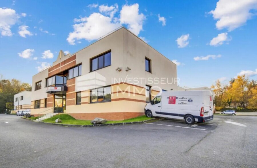 Flex in Champs-sur-Marne for lease - Building Photo - Image 3 of 5