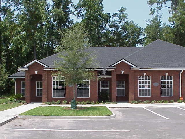 2950 Halcyon Ln, Jacksonville, FL à louer - Photo du bâtiment - Image 3 de 18