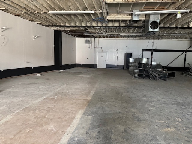 315 Jackson Ave, Bronx, NY for lease - Building Photo - Image 2 of 5