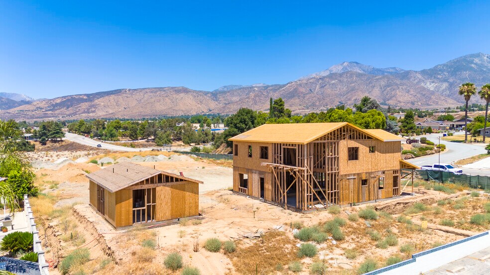 11570 Bryant st, Yucaipa, CA à vendre - Photo du bâtiment - Image 2 de 9