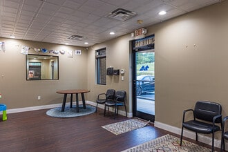 110 Corporate Dr, Johnson City, TN for lease Interior Photo- Image 2 of 10