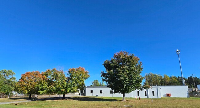 Plus de détails pour 3021 NW Northwest Blvd, Gastonia, NC - Industriel à louer