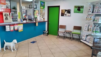 More details for 2565 N Airport Rd, Fort Myers, FL - Retail for Sale