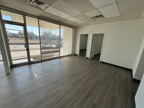 1533-1555 Prudential Dr, Dallas, TX for lease Interior Photo- Image 1 of 3