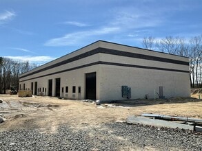 596 Challenger way, Jackson, NJ for lease Interior Photo- Image 2 of 4