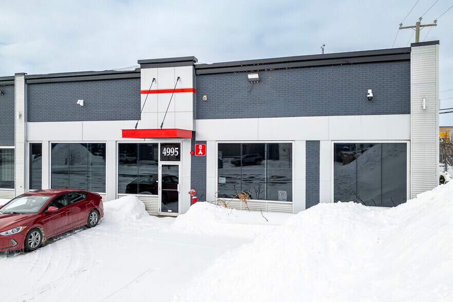 4975-4995 Rue Fisher, Montréal, QC à louer - Photo du bâtiment - Image 3 de 5