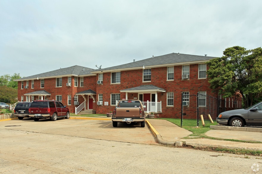 2037 NW 26th St, Oklahoma City, OK à vendre - Photo du bâtiment - Image 2 de 39