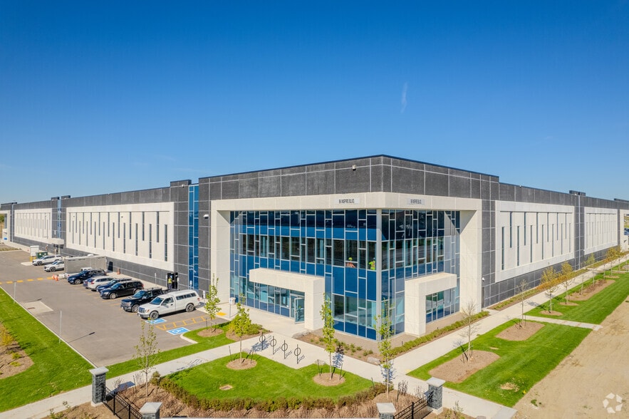96 Inspire Blvd, Brampton, ON for lease - Building Photo - Image 1 of 3