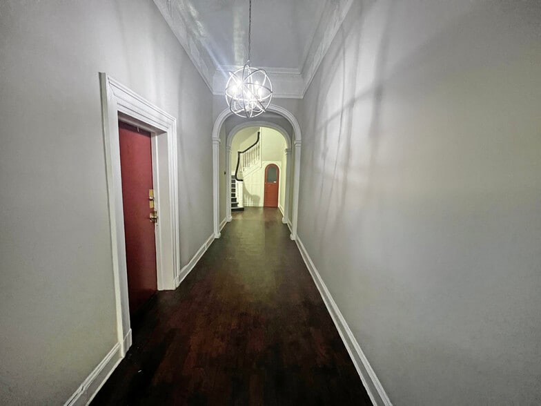 1041 St. Paul St, Baltimore, MD for sale - Building Photo - Image 3 of 8