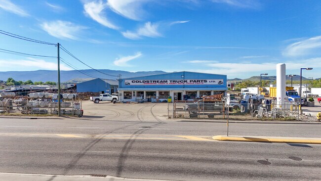Plus de détails pour 3240 48 Av, Vernon, BC - Terrain à louer