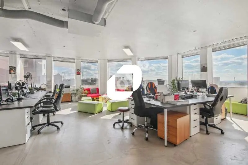 Office in Pantin for lease Interior Photo- Image 1 of 14