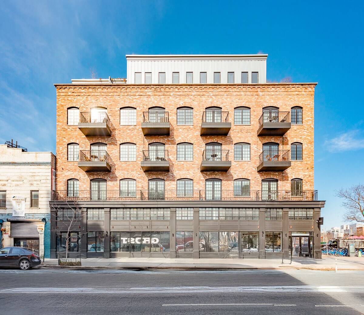 291 Metropolitan Ave, Brooklyn, NY for lease Primary Photo- Image 1 of 11