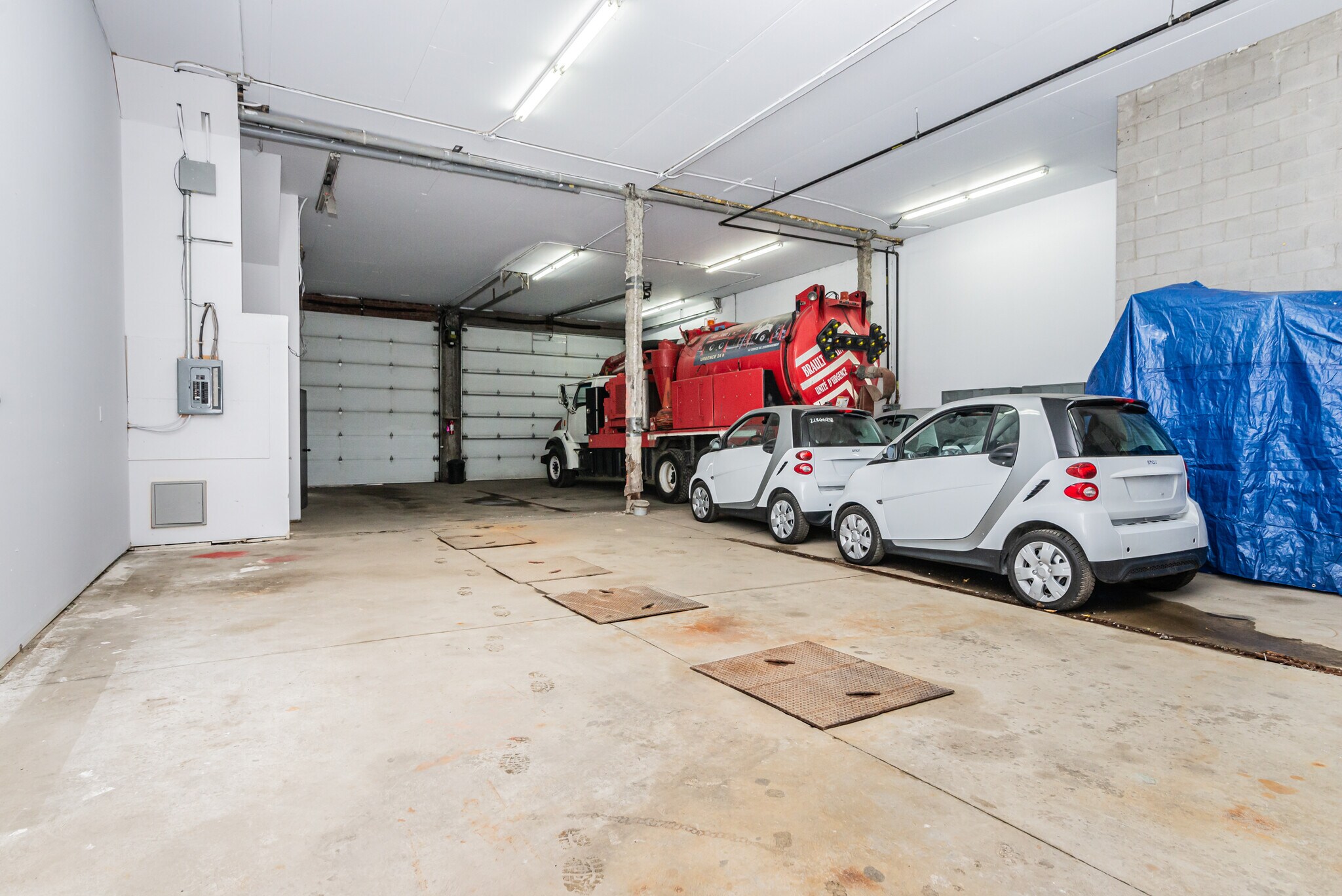 5458-5460 Rue D'iberville, Montréal, QC à vendre Photo du bâtiment- Image 1 de 1