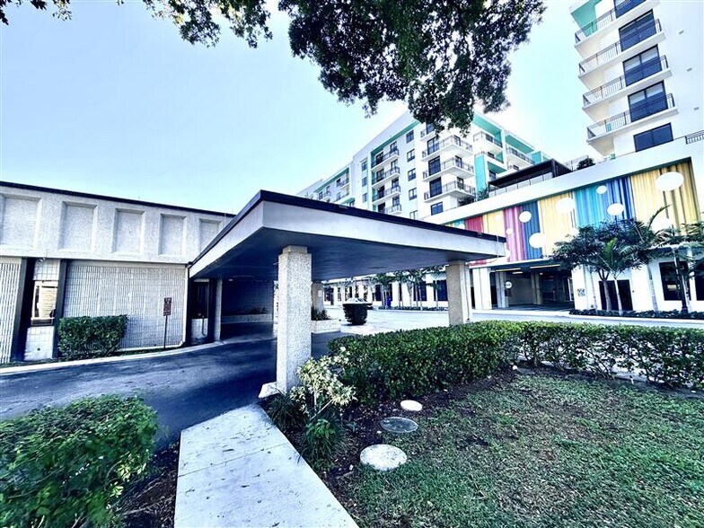 2021 Tyler St, Hollywood, FL à louer - Photo du bâtiment - Image 3 de 13