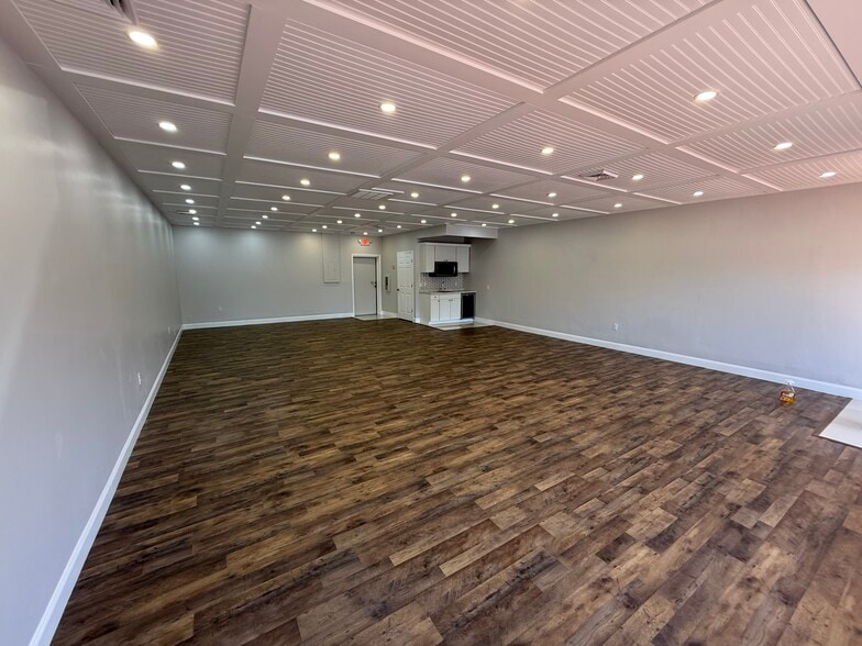 3816-3820 Grand Blvd, New Port Richey, FL for lease - Building Photo - Image 2 of 14