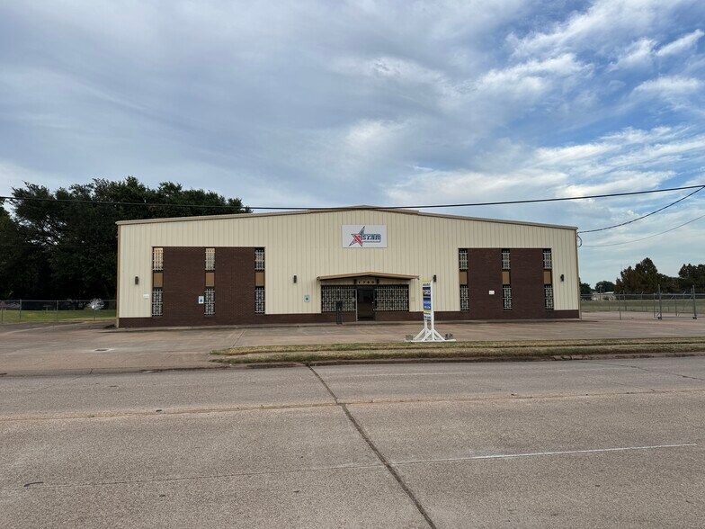 1780 Grimmett Dr, Shreveport, LA à louer - Photo du bâtiment - Image 2 de 17