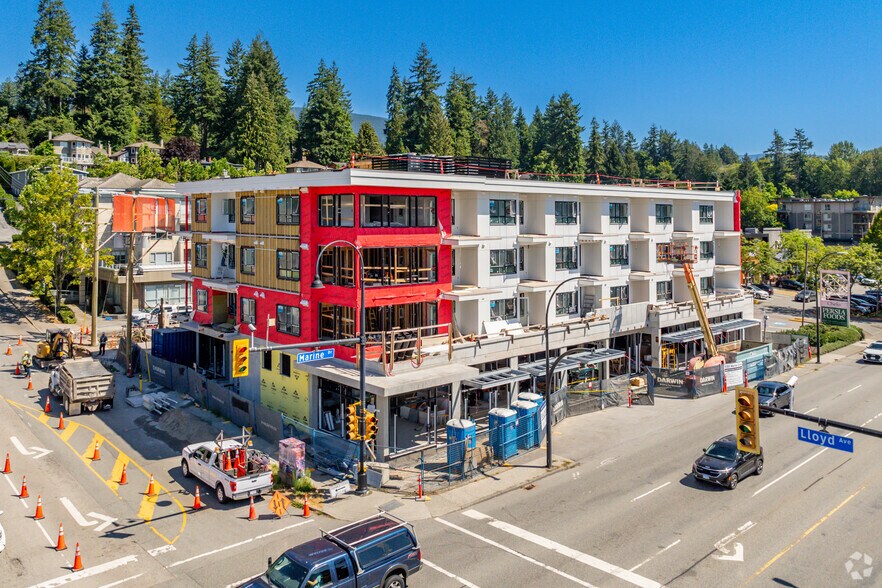 1080 Marine Dr, North Vancouver, BC à vendre - Photo principale - Image 1 de 1