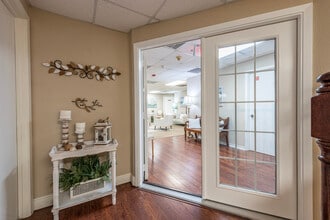 1414 S Friendswood Dr, Friendswood, TX à louer Photo intérieure- Image 1 de 18