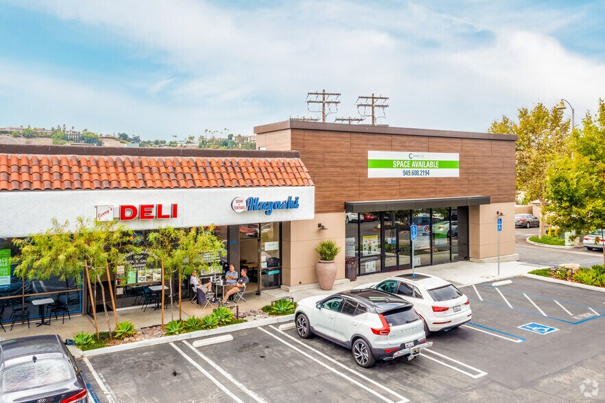 27525-27573 Puerta Real, Mission Viejo, CA à louer - Photo du bâtiment - Image 2 de 7