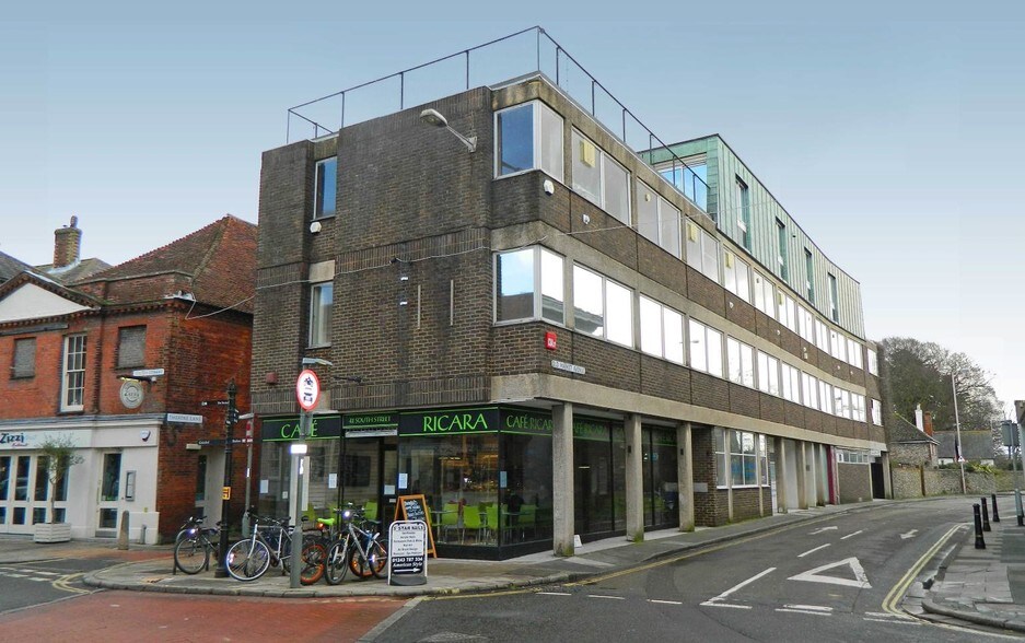 1 Old Market Ave, Chichester à vendre - Photo du bâtiment - Image 2 de 3