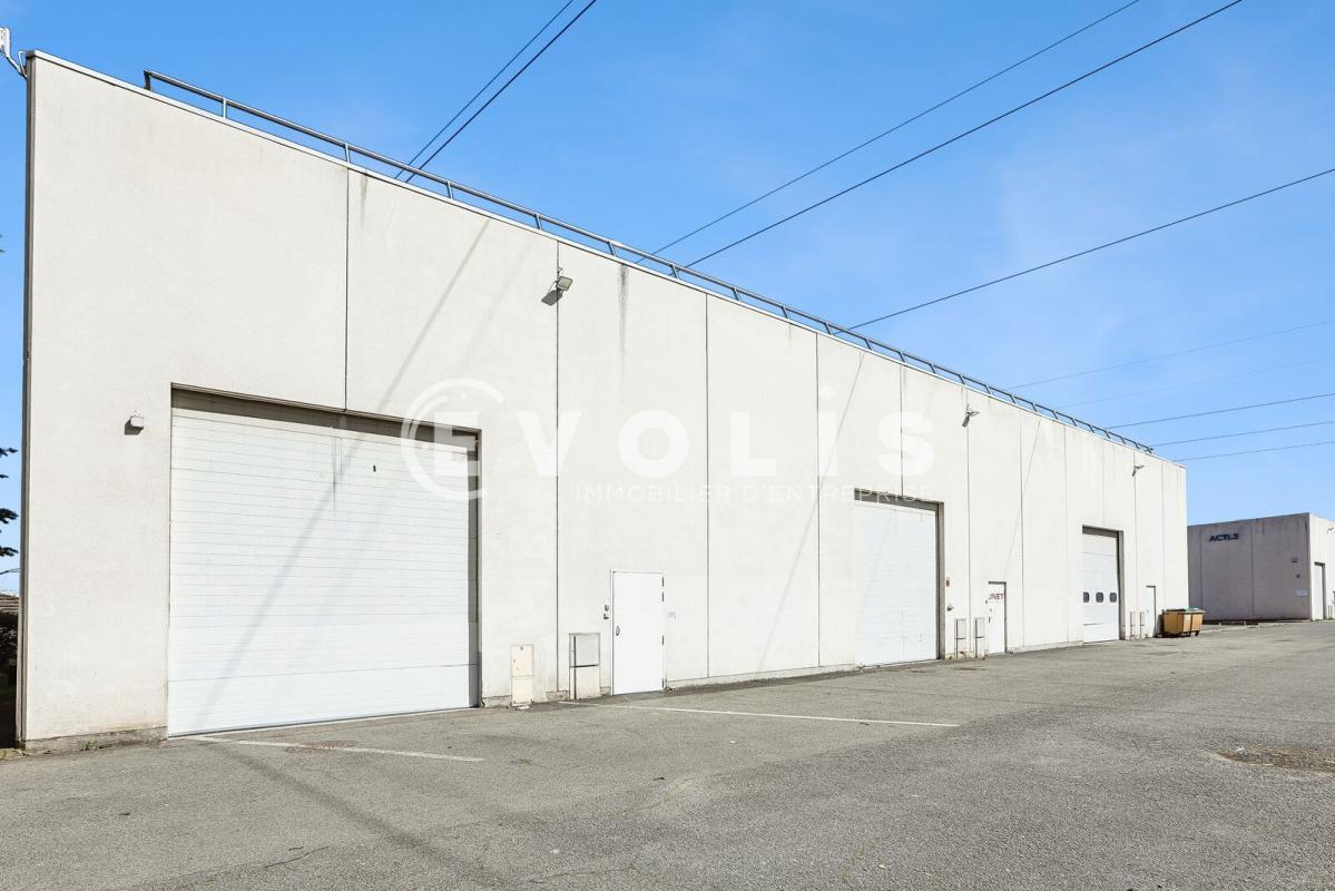 Flex in Vitry-sur-Seine for lease Building Photo- Image 1 of 9