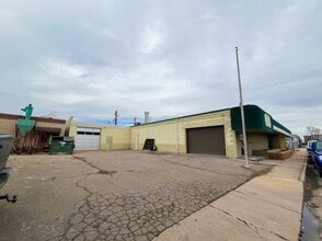 3945 S Mariposa St, Englewood, CO for lease Interior Photo- Image 1 of 8