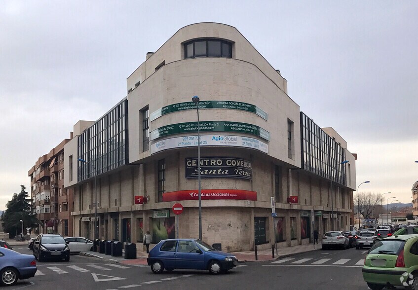 Vente au détail dans Toledo, TOL à vendre - Photo principale - Image 1 de 1