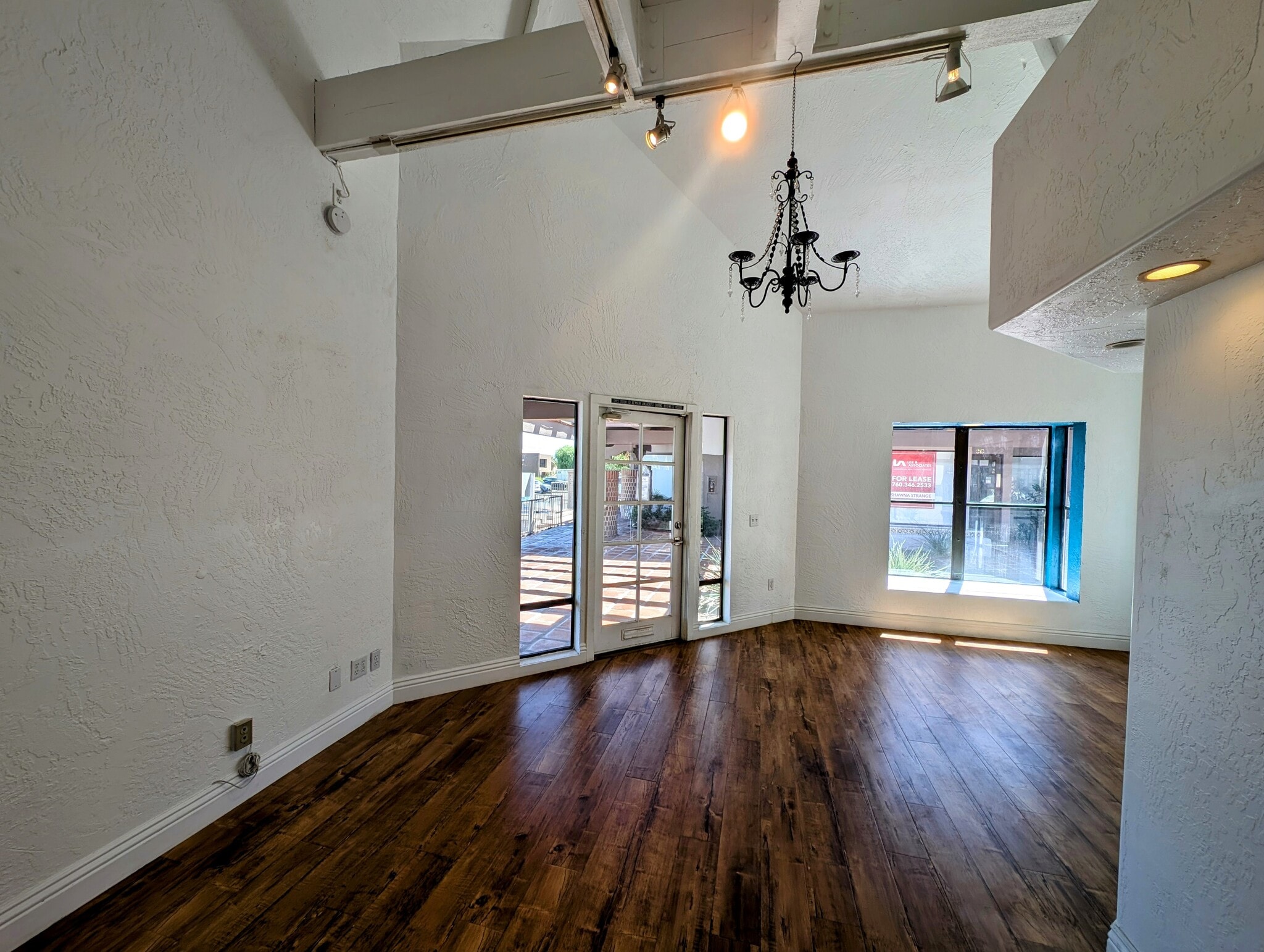 73260 El Paseo, Palm Desert, CA for lease Interior Photo- Image 1 of 12