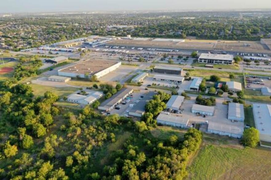 5750 Park Vista Cir, Keller, TX à louer - Photo du bâtiment - Image 3 de 10