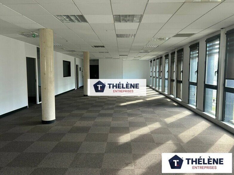 Office in Montpellier for lease - Interior Photo - Image 2 of 11