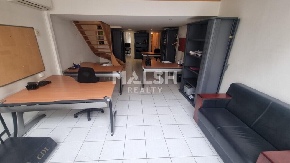 Immeuble residentiel dans Lyon à vendre - Photo intérieure - Image 1 de 11