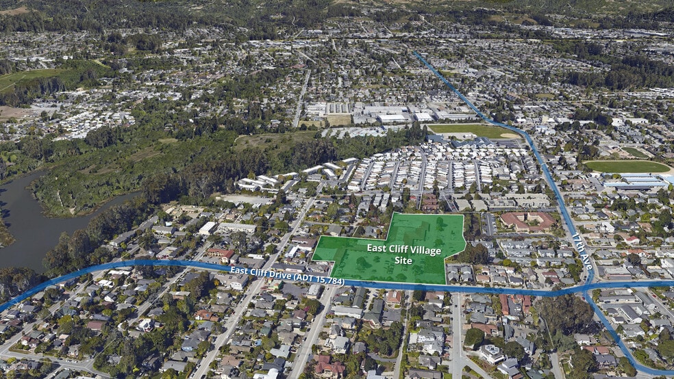 21511 E Cliff Dr, Santa Cruz, CA for lease - Building Photo - Image 3 of 3