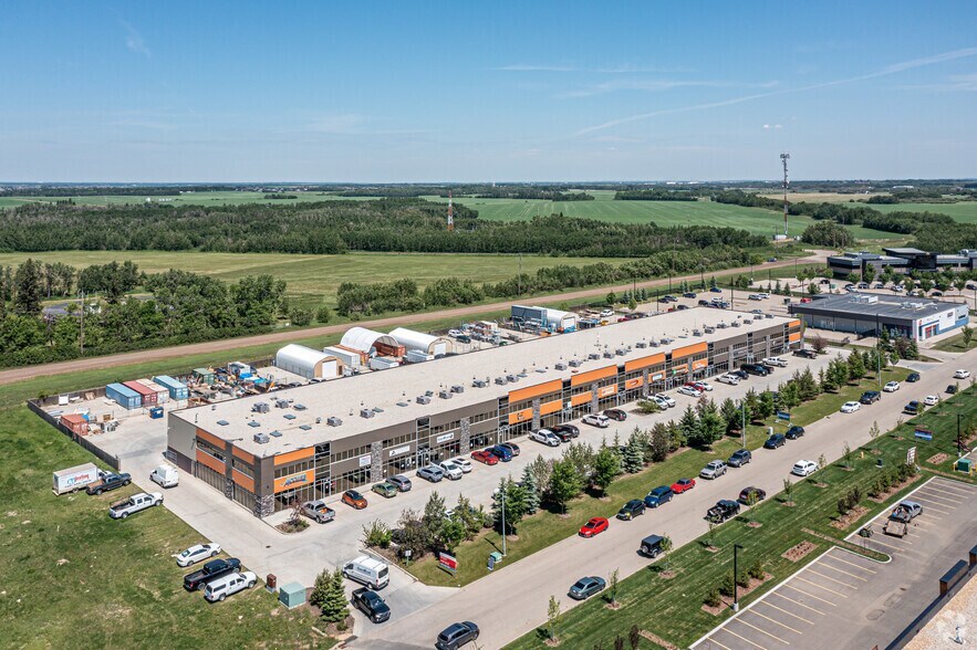 190 Carleton Dr, St. Albert, AB à vendre - Photo du bâtiment - Image 2 de 18