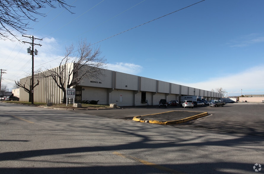 1200-1242 Erie St, North Kansas City, MO for lease - Building Photo - Image 3 of 4