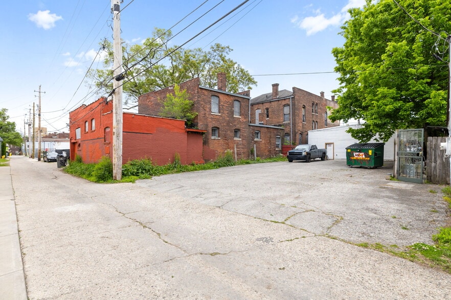 1012 Virginia Ave, Indianapolis, IN for sale - Building Photo - Image 3 of 7