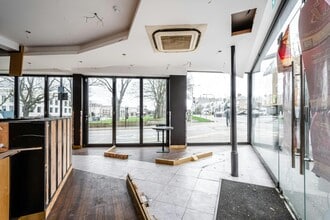 637 Forest Rd, Londres à louer Photo intérieure- Image 2 de 9