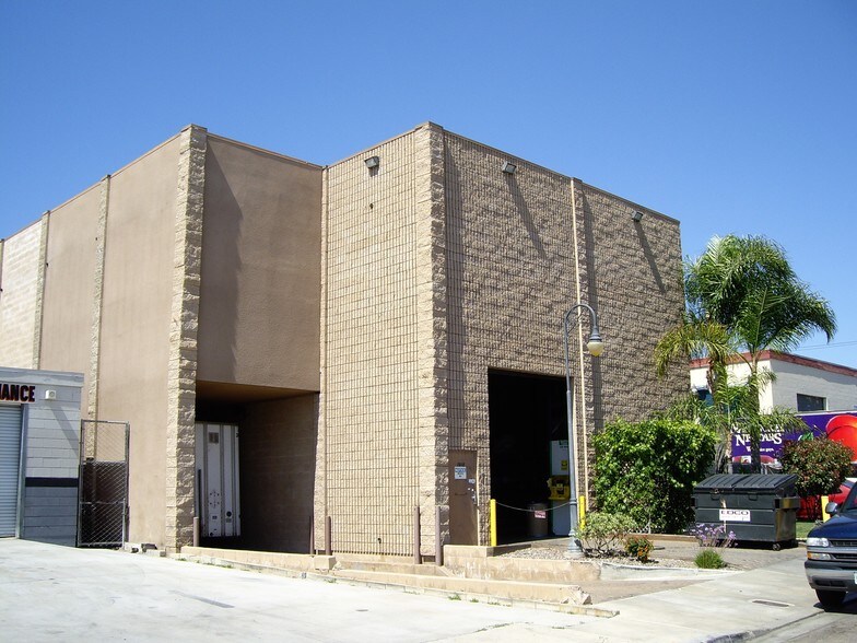 7648 Lemon Ave, Lemon Grove, CA à louer - Photo du bâtiment - Image 1 de 22