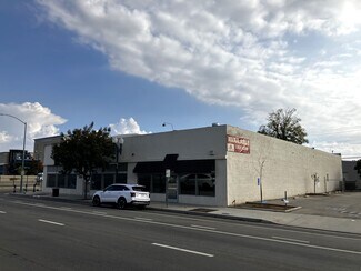 Plus de détails pour 2526-2530 Chester Ave, Bakersfield, CA - Commerce de détail à louer