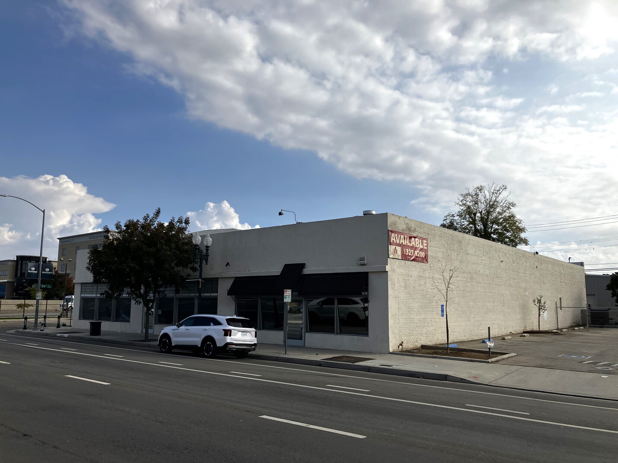 2526-2530 Chester Ave, Bakersfield, CA for lease Building Photo- Image 1 of 5